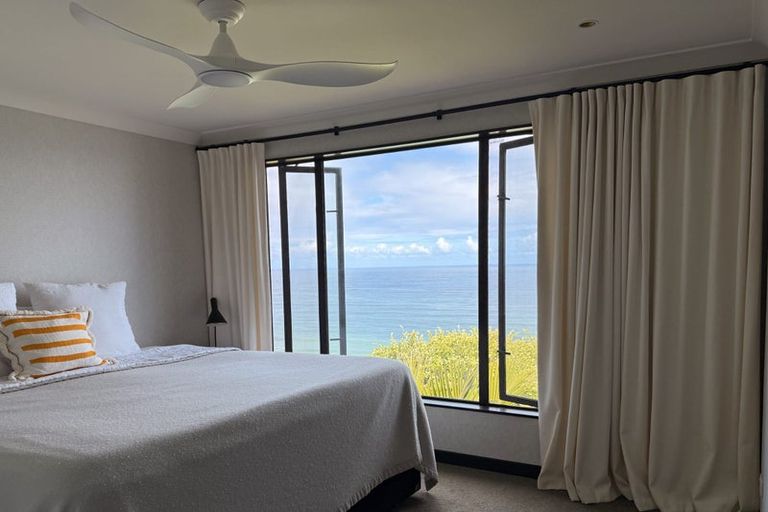 Photo of property in 1 Ngatira Road, Muriwai, Waimauku, 0881