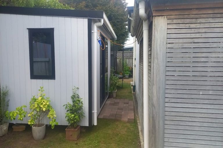 Photo of property in 4 Rosedale Place, Levin, 5510