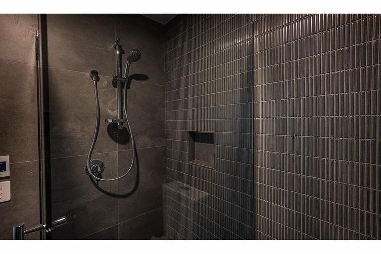 Photo of property in 2/77 Deans Avenue, Riccarton, Christchurch, 8011