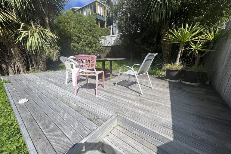 Photo of property in 24 Myrtle Crescent, Mount Cook, Wellington, 6021