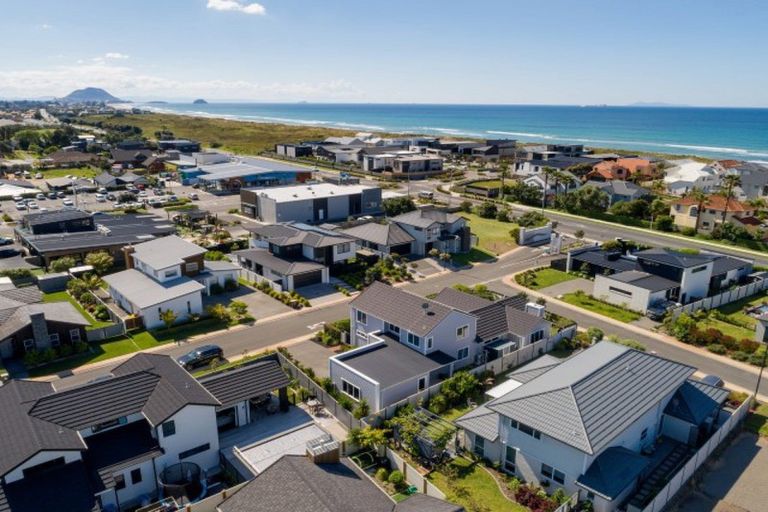 Photo of property in 14 Oceania Sands Way, Papamoa Beach, Papamoa, 3118