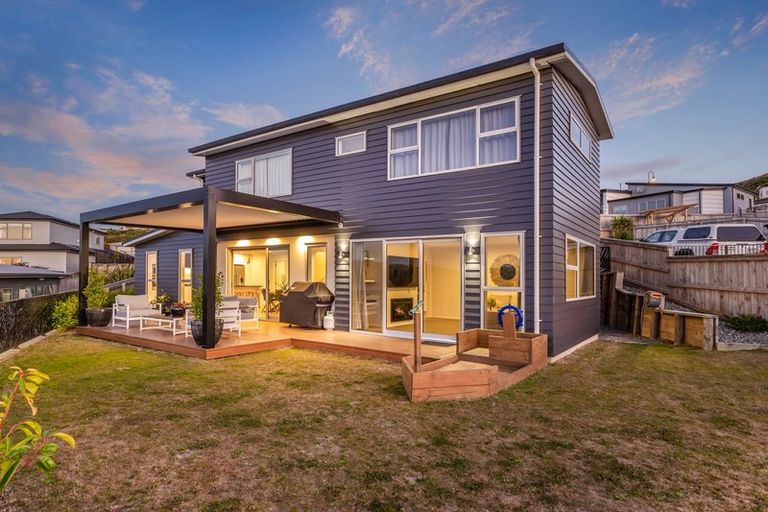 Photo of property in 64 Endeavour Drive, Whitby, Porirua, 5024