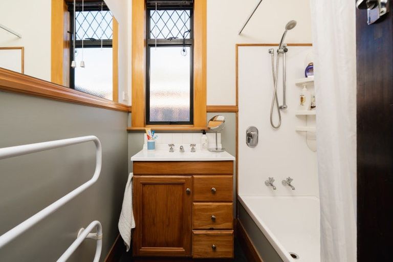 Photo of property in 15 East Avenue, Saint Kilda, Dunedin, 9012