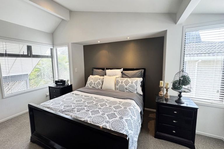 Photo of property in 9 Porritt Avenue, Chatswood, Auckland, 0626