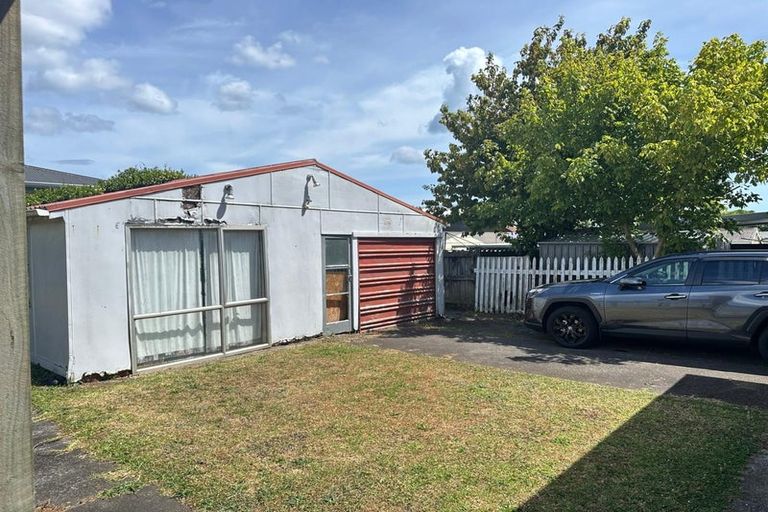 Photo of property in 24a Cleek Road, Mangere East, Auckland, 2024