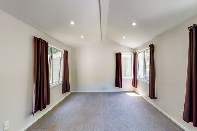 Photo of property in 100a Holloway Road, Aro Valley, Wellington, 6021