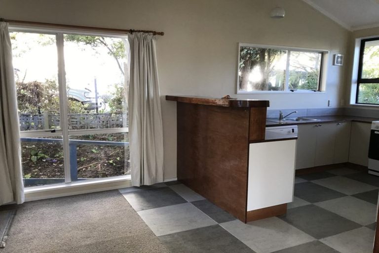 Photo of property in 15a Streatlam Crescent, Strathmore Park, Wellington, 6022