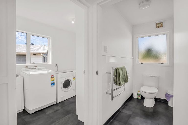 Photo of property in 11 Leander Place, Milson, Palmerston North, 4414