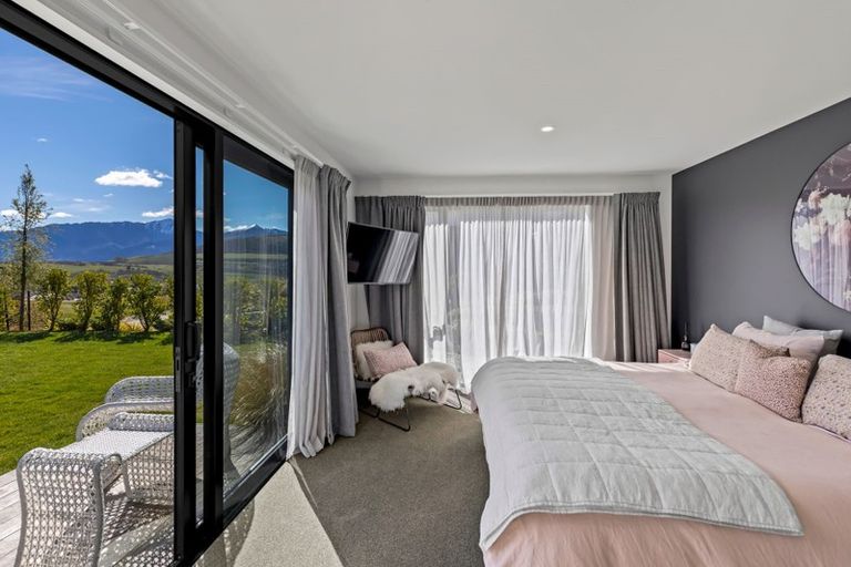 Photo of property in 2 Wanderer Lane, Jacks Point, Queenstown, 9371