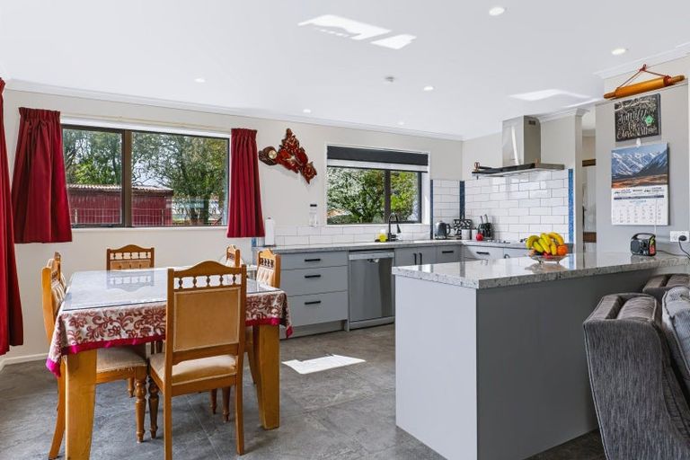 Photo of property in 15 Olivia Street, Stratford, 4332