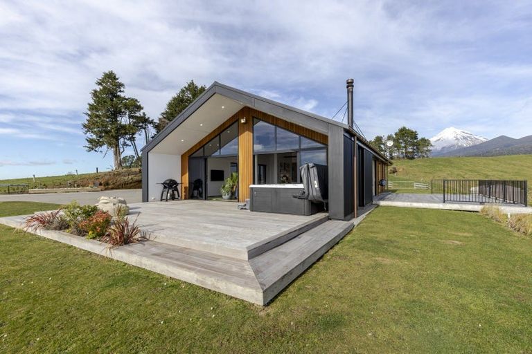 Photo of property in 246 Korito Road, Korito, New Plymouth, 4371