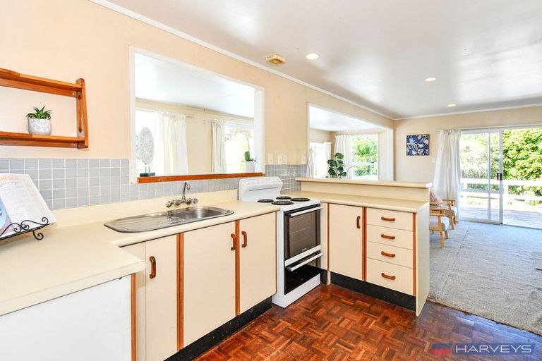 Photo of property in 31 Kawakawa-orere Road, Kawakawa Bay, 2585