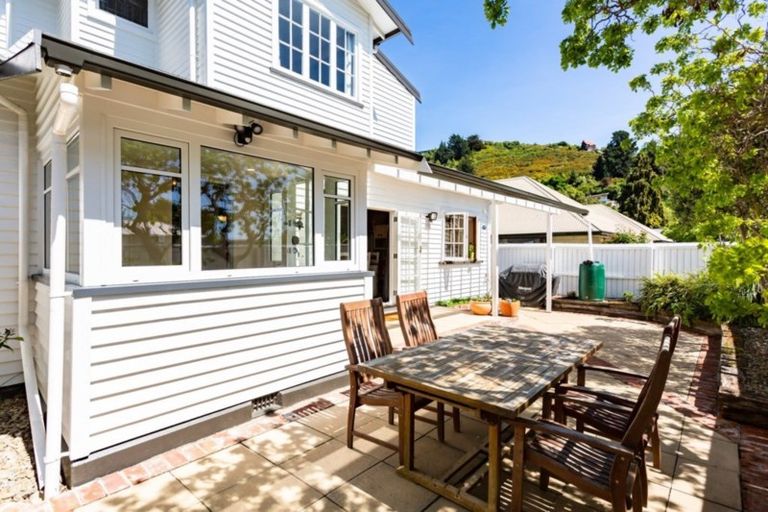 Photo of property in 32 Bowenvale Avenue, Cashmere, Christchurch, 8022