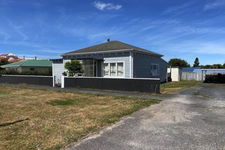 Photo of property in 1 Romeo Street, Stratford, 4332