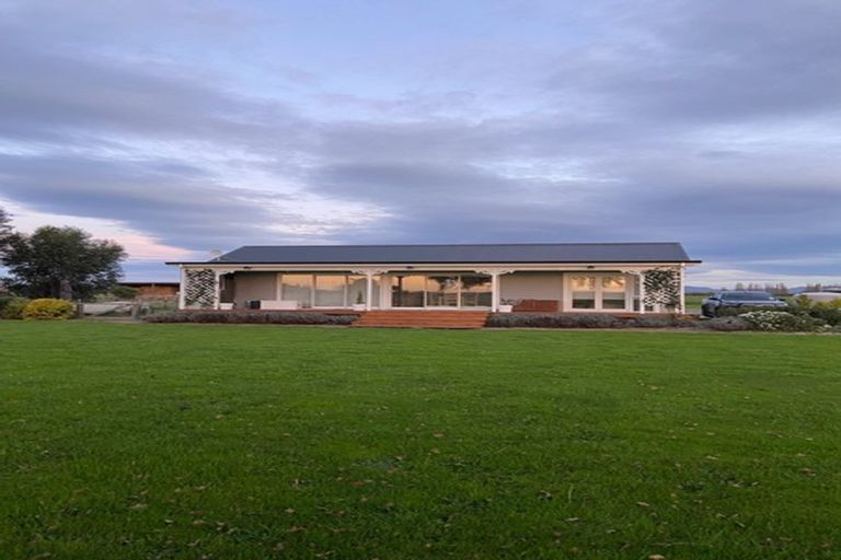 Photo of property in 35 Sears Road, Meeanee, Napier, 4183