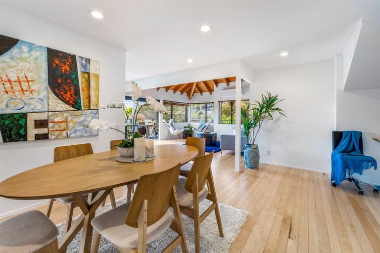 Photo of property in 118 Stanmore Bay Road, Stanmore Bay, Whangaparaoa, 0932