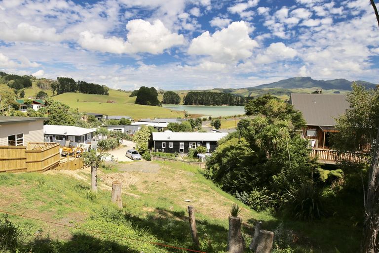 Photo of property in 8e Harakeke Place, Raglan, 3225