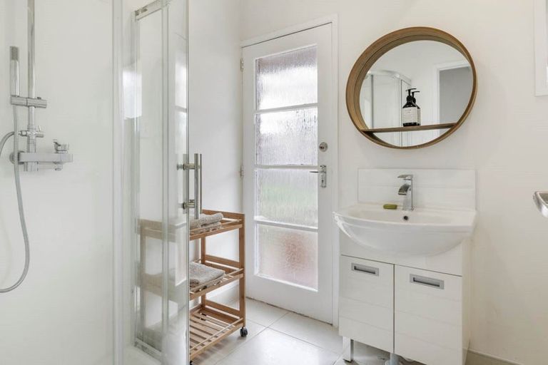 Photo of property in 2/30 Uppingham Crescent, Hillcrest, Auckland, 0627