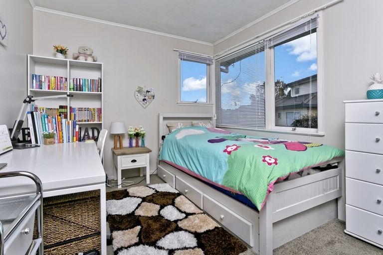 Photo of property in 1/42 Lyttelton Avenue, Forrest Hill, Auckland, 0620