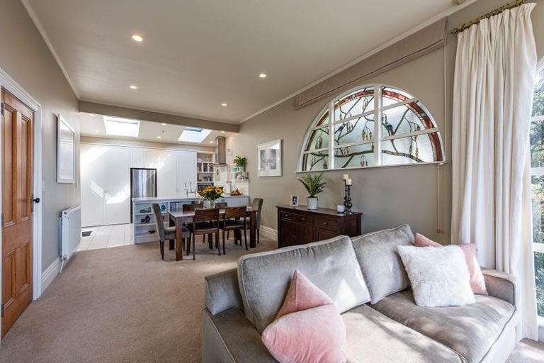 Photo of property in 74 Mortimer Terrace, Brooklyn, Wellington, 6021