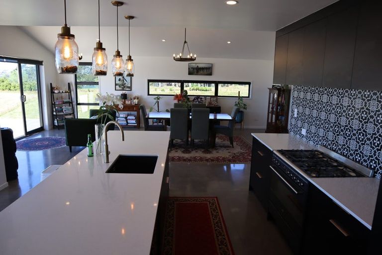 Photo of property in 1640 Mangorei Road, Mangorei, New Plymouth, 4371