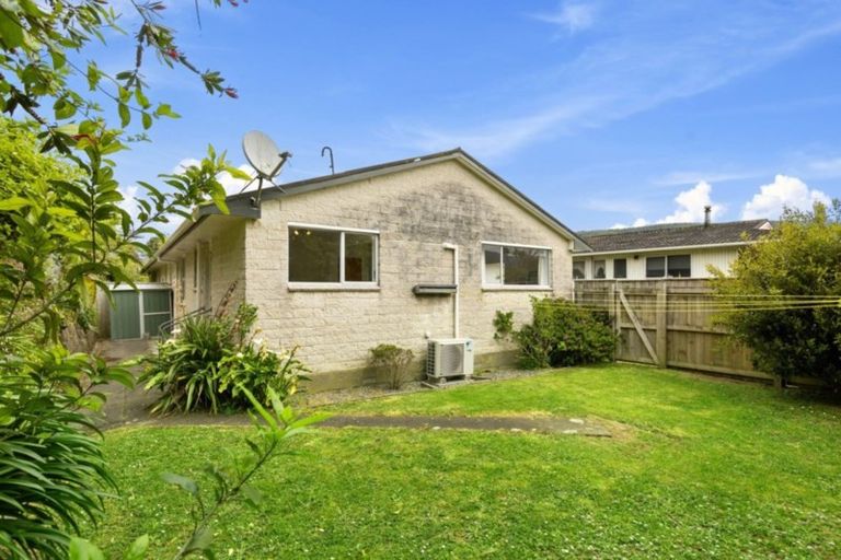 Photo of property in 8b Florio Terrace, Tawa, Wellington, 5028