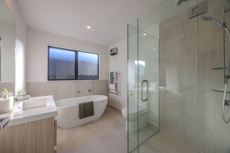 Photo of property in 207 Aubrey Road, Wanaka, 9305