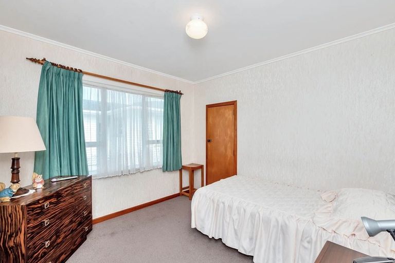 Photo of property in 116 Woodglen Road, Glen Eden, Auckland, 0602