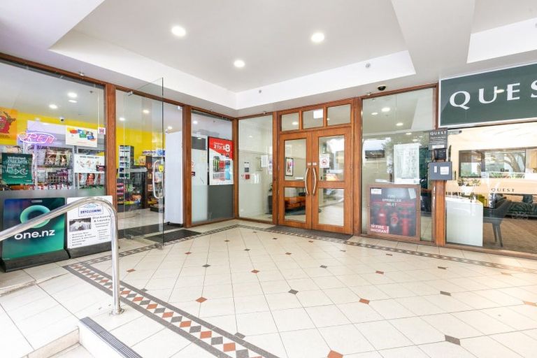 Photo of property in Atrium Towers, 1h/154 The Terrace, Wellington Central, Wellington, 6011