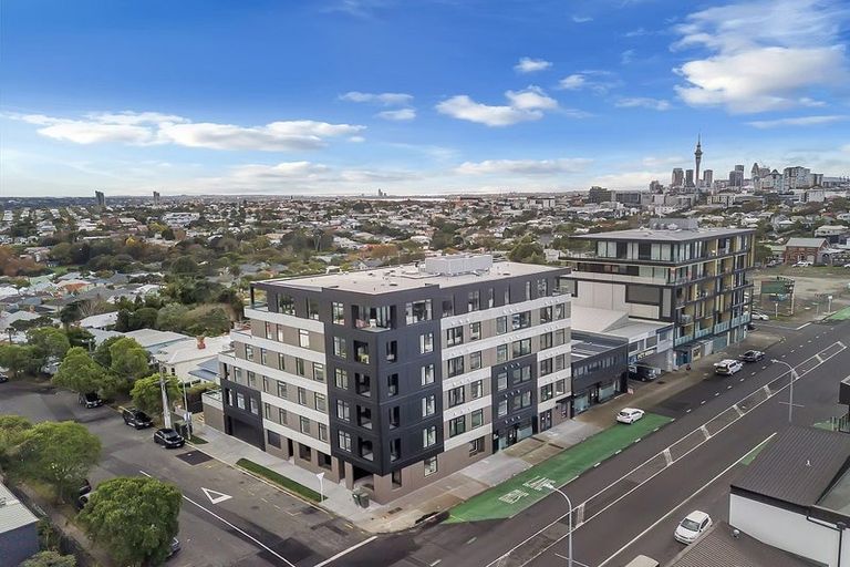 Photo of property in 16a Woven Place, Karaka, Papakura, 2113