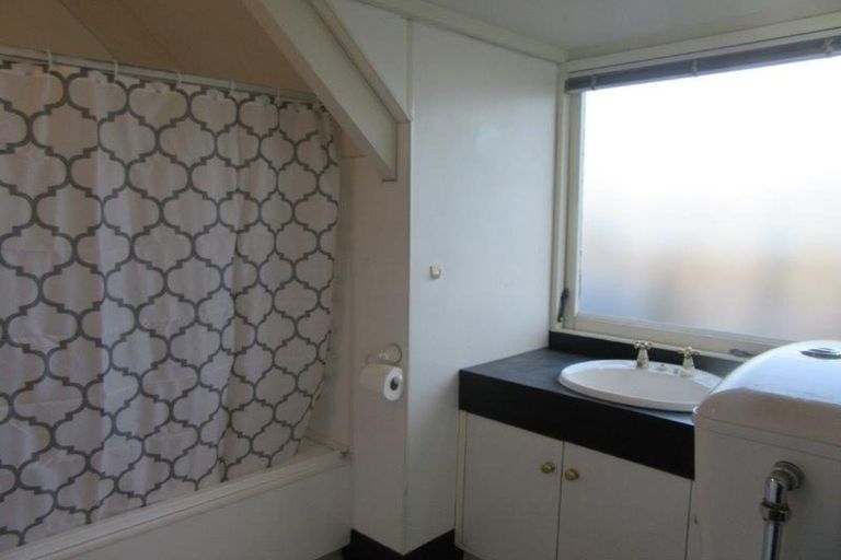 Photo of property in 9/24 Shrewsbury Street, Merivale, Christchurch, 8014