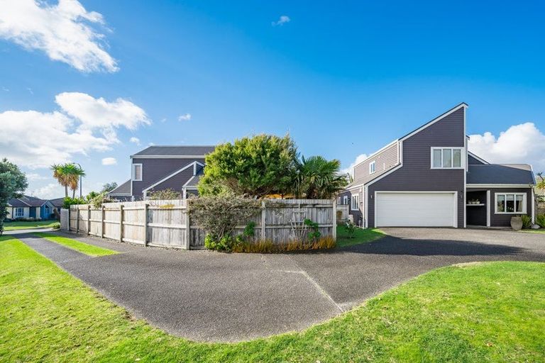 Photo of property in 18b Monarch Place, Paraparaumu Beach, Paraparaumu, 5032