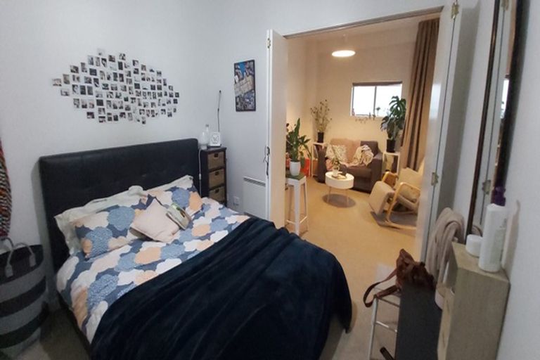Photo of property in Dixonlane Apartments, 8/7 Feltex Lane, Te Aro, Wellington, 6011