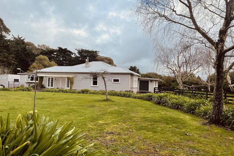 Photo of property in 285 Halcombe Road, Feilding, 4775