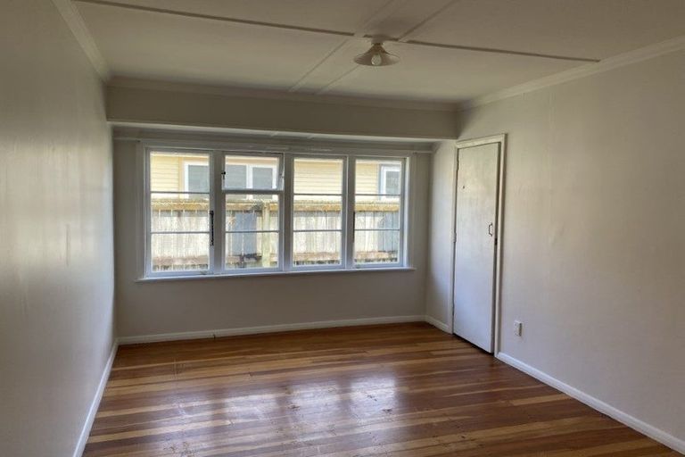 Photo of property in 19 Chapman Crescent, Naenae, Lower Hutt, 5011