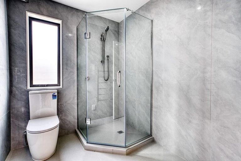 Photo of property in 10 Papai Lane, Massey, Auckland, 0614