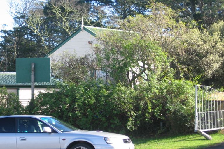 Photo of property in 17 Moxham Grove, Massey, Auckland, 0614