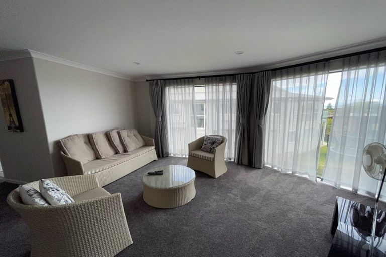 Photo of property in 13 Tawatawa Street, Long Bay, Auckland, 0630