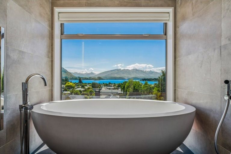 Photo of property in 91 Youghal Street, Wanaka, 9305