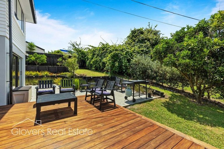 Photo of property in 7 Margan Avenue, New Lynn, Auckland, 0600