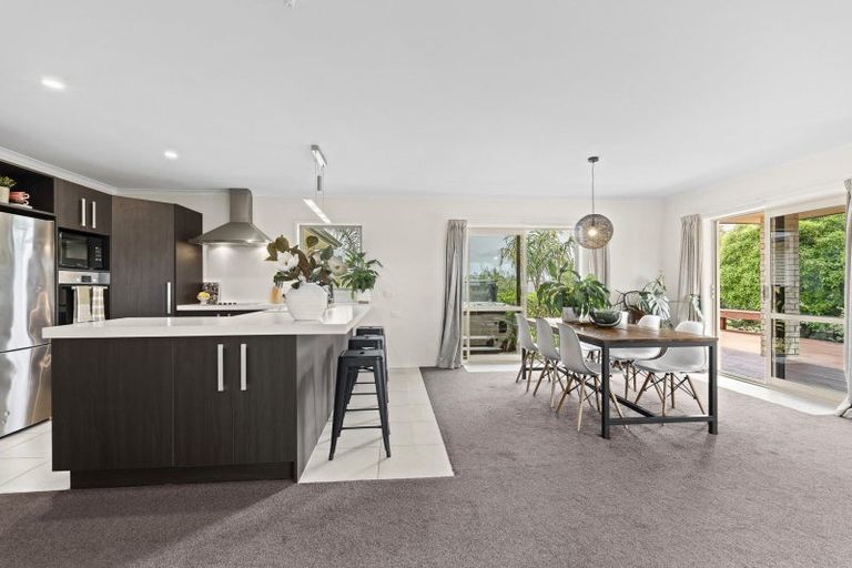 Photo of property in 3a Honeyfield Drive, Whalers Gate, New Plymouth, 4310