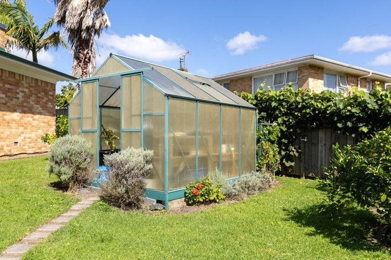 Photo of property in 70 Great South Road, Huntly, 3700