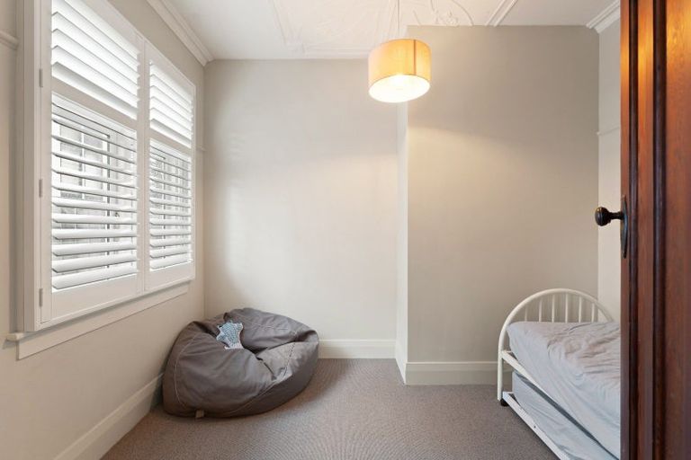 Photo of property in 144 Kenmure Road, Kenmure, Dunedin, 9011