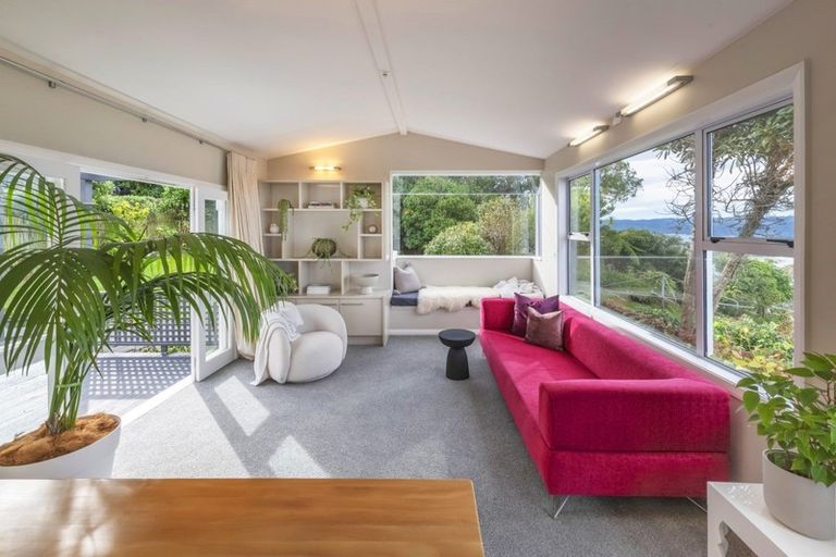 Photo of property in 13 Whitu Street, Khandallah, Wellington, 6035