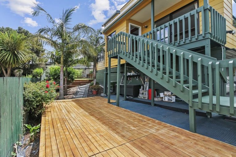 Photo of property in 1/254 Sturges Road, Henderson, Auckland, 0612