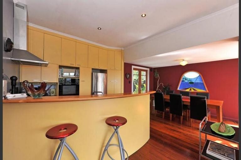 Photo of property in 10 Brooklyn Terrace, Brooklyn, Wellington, 6021