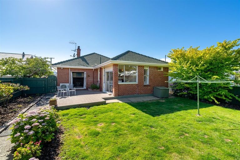 Photo of property in 62 Royal Crescent, Saint Kilda, Dunedin, 9012