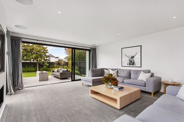 Photo of property in 14 Queens Avenue, Merivale, Christchurch, 8014