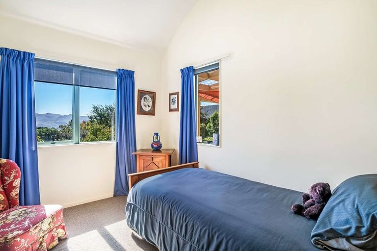 Photo of property in 8b Te Papau Crescent, Diamond Harbour, 8972