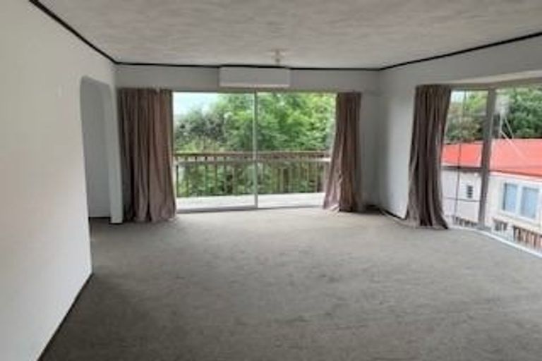 Photo of property in 2/139a Mokoia Road, Birkenhead, Auckland, 0626